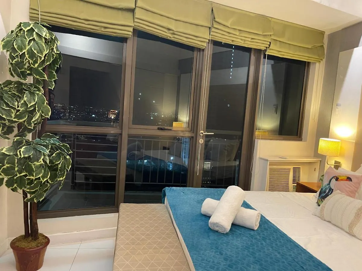 Fabulous Skyline Kl Greenbelt Makati Manila Apartment
